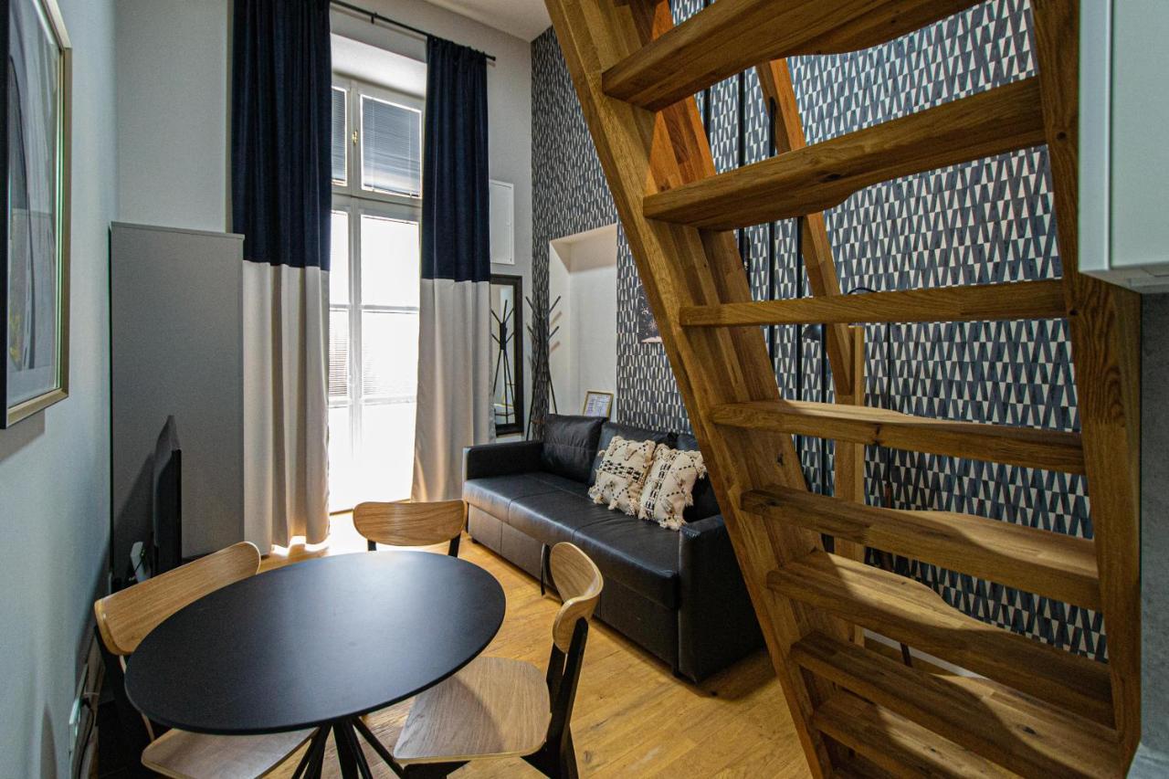 Main Train Station Apartment Close To The The Main Square! Πράγα Εξωτερικό φωτογραφία